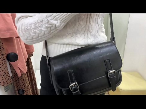 ❤️ Offentlig onani av den unga slynan FeralBerry med en dildo i provrummet ❤️ Pornvideo at us sv.newautoglass.ru
